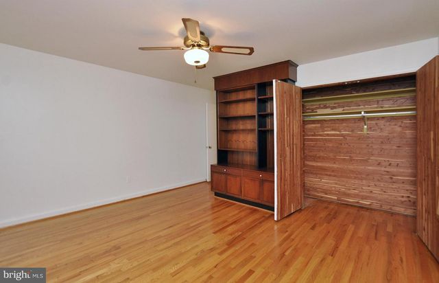 7024 RICHARD DR, Bethesda, MD 20817