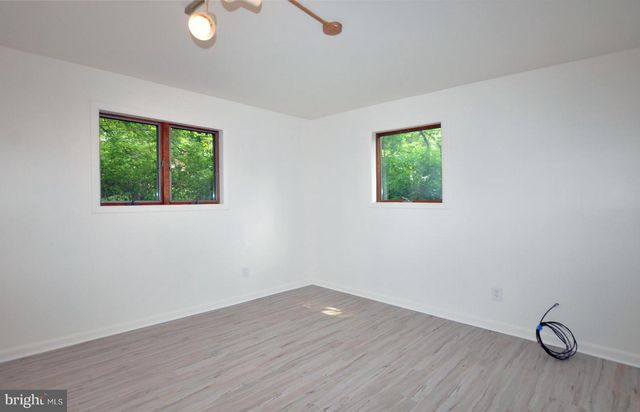 7024 RICHARD DR, Bethesda, MD 20817