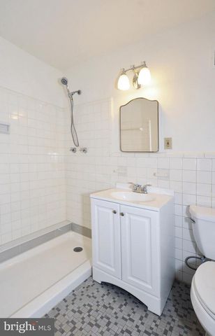 7024 RICHARD DR, Bethesda, MD 20817