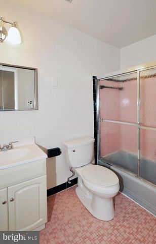 7024 RICHARD DR, Bethesda, MD 20817