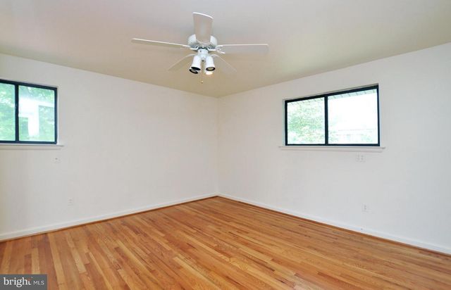 7024 RICHARD DR, Bethesda, MD 20817