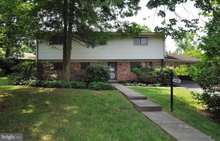 7024 RICHARD DR, Bethesda, MD 20817