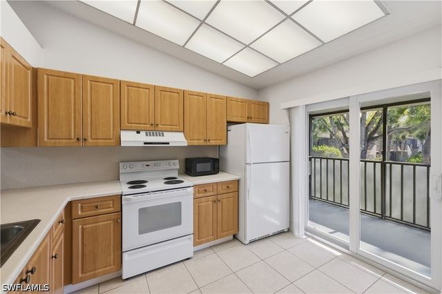 4230 Jack Frost CT 4402, Naples, FL 34112