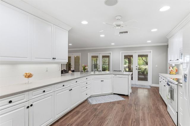 7565 CASTLE DRIVE, Sarasota, FL 34240