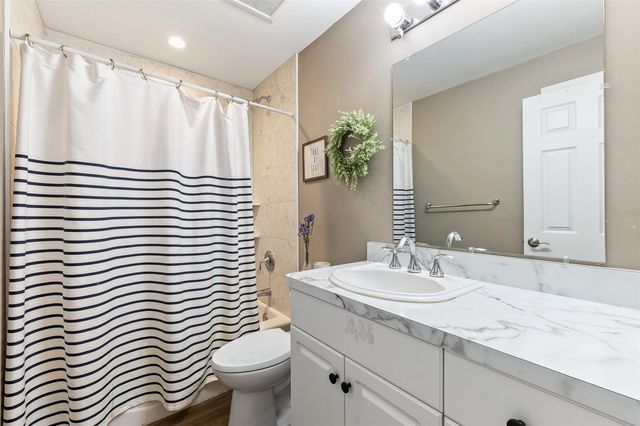 7565 CASTLE DRIVE, Sarasota, FL 34240