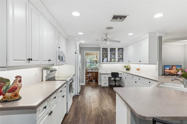 7565 CASTLE DRIVE, Sarasota, FL 34240