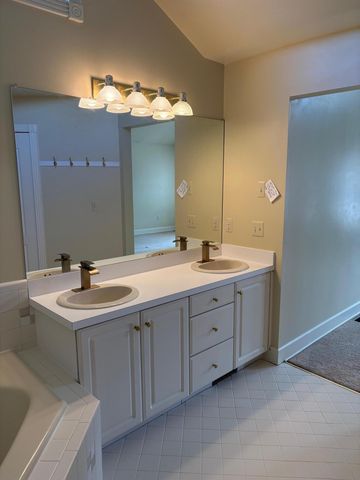 2036 Suffolk Avenue, Ann Arbor, MI 48103