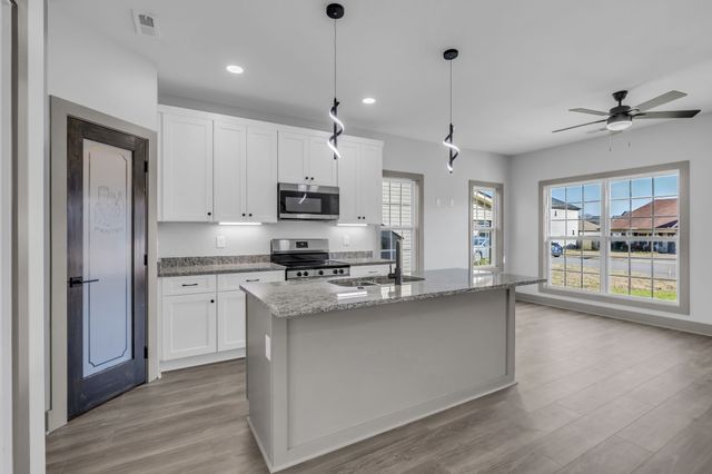 2922 Painted Pony Dr, Murfreesboro, TN 37128