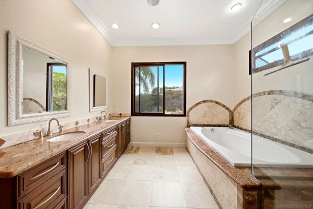 5455 La Jolla Mesa, La Jolla, CA 92037