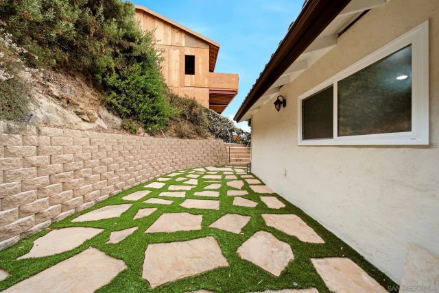 5455 La Jolla Mesa, La Jolla, CA 92037