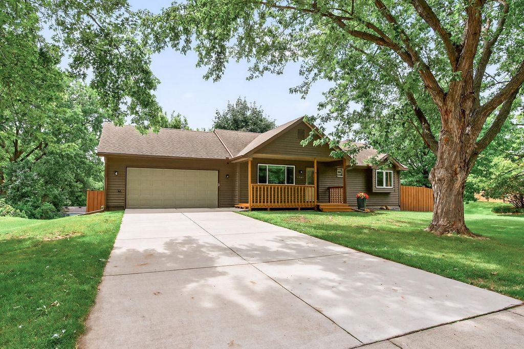 9987 64th Circle N, Maple Grove, MN 55369