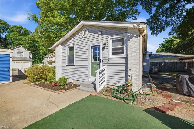 244 Gimbert DR, Virginia Beach, VA 23452