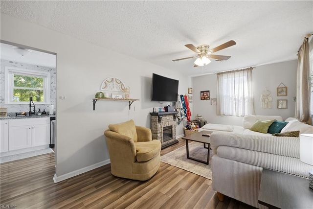 244 Gimbert DR, Virginia Beach, VA 23452