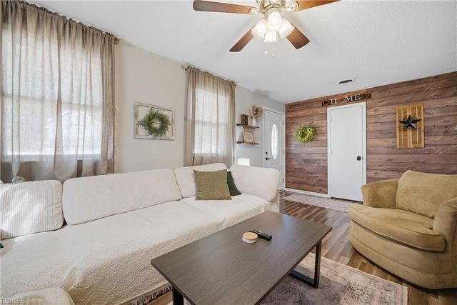 244 Gimbert DR, Virginia Beach, VA 23452