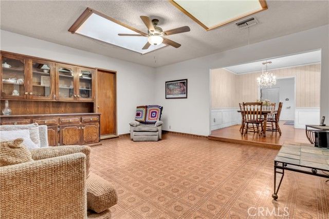 9415 Annetta, South Gate, CA 90280