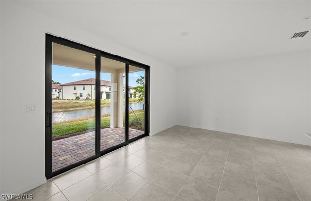 1562 Lake Jessup CIR, Cape Coral, FL 33909