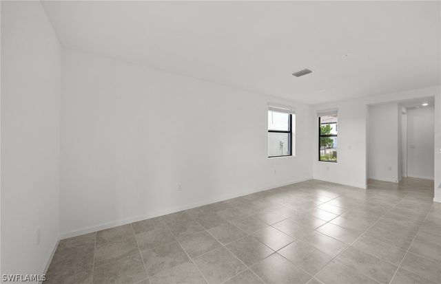 1562 Lake Jessup CIR, Cape Coral, FL 33909