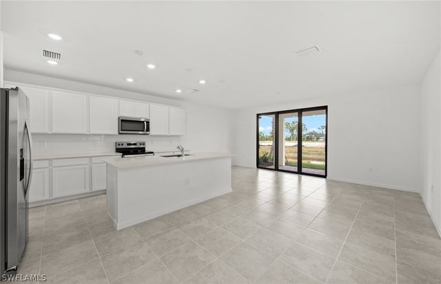 1562 Lake Jessup CIR, Cape Coral, FL 33909