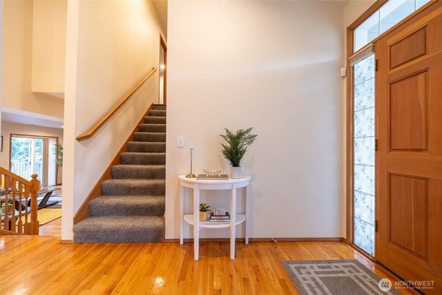5018 Ryan Way, Seattle, WA 98178