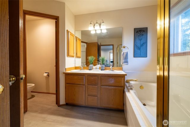 5018 Ryan Way, Seattle, WA 98178