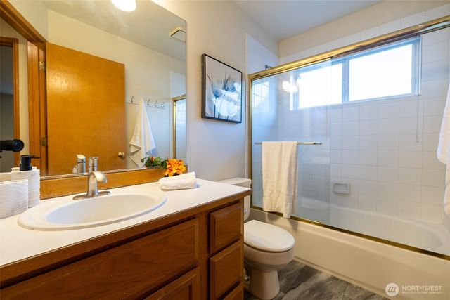 5018 Ryan Way, Seattle, WA 98178
