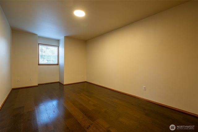 5018 Ryan Way, Seattle, WA 98178