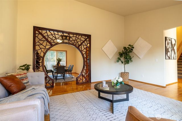 5018 Ryan Way, Seattle, WA 98178