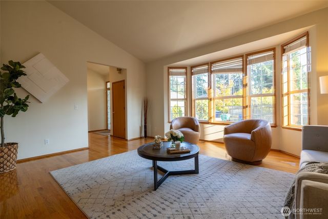 5018 Ryan Way, Seattle, WA 98178