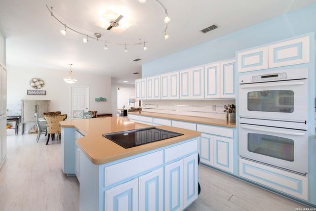 8723 Prince Hts, San Antonio, TX 78254