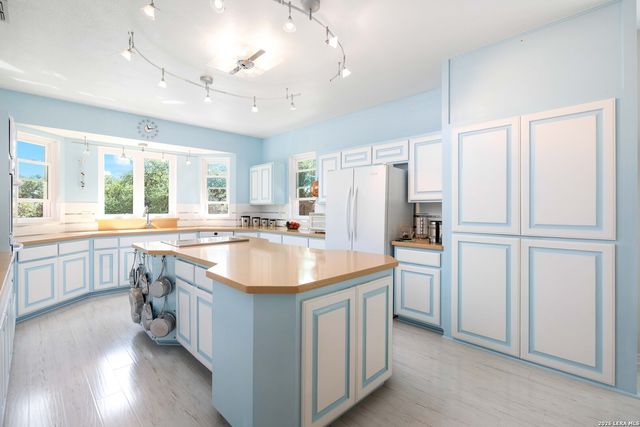 8723 Prince Hts, San Antonio, TX 78254