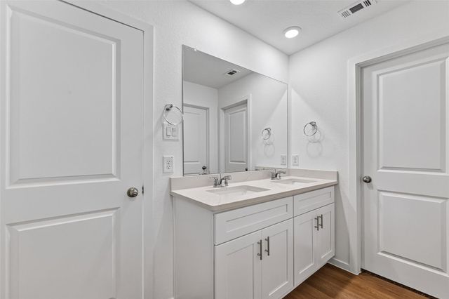 3529 Longhorn Valley Street, League City, TX 77511