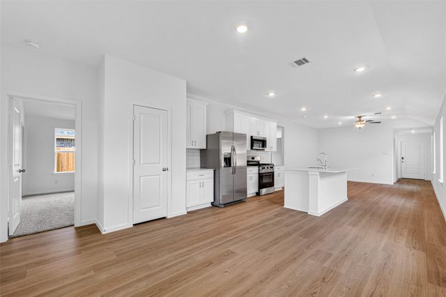 3529 Longhorn Valley Street, League City, TX 77511