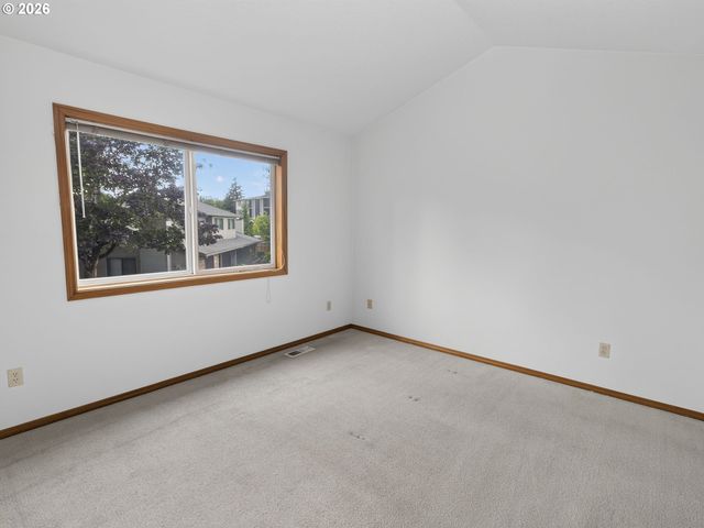 16687 Ne HALSEY St, Portland, OR 97230
