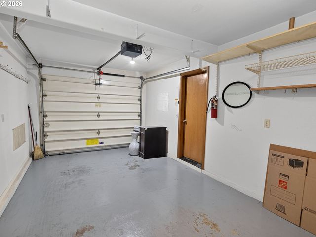 16687 Ne HALSEY St, Portland, OR 97230