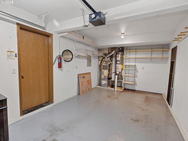 16687 Ne HALSEY St, Portland, OR 97230