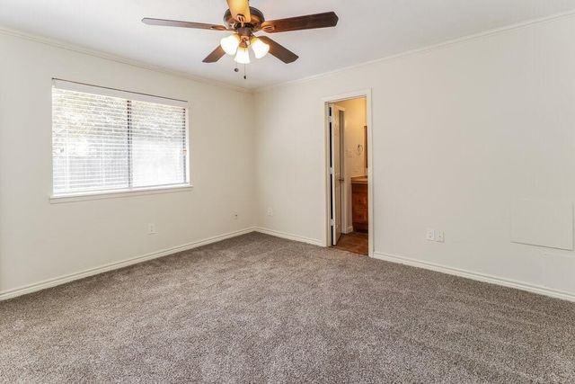 84 Fallshire Drive, The Woodlands, TX 77381