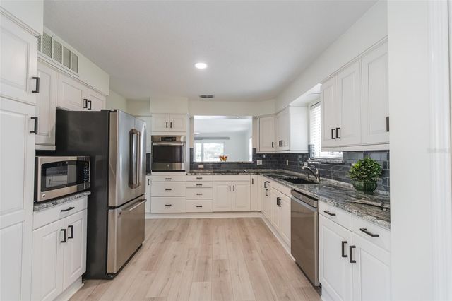 125 FALLEN TIMBER TRAIL, Deland, FL 32724