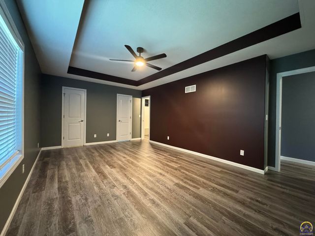 4105 SW Cambridge AVE, Topeka, KS 66610