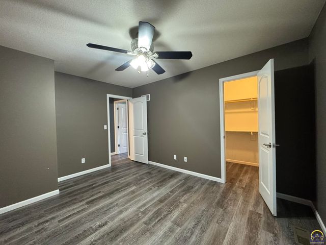 4105 SW Cambridge AVE, Topeka, KS 66610
