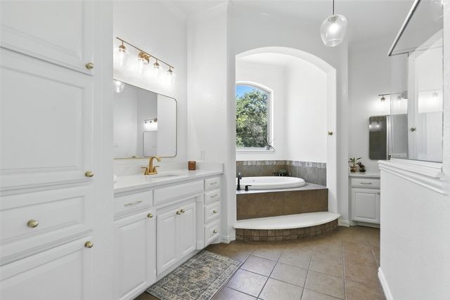 381 Creek Bend Drive, Aledo, TX 76008