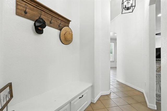 381 Creek Bend Drive, Aledo, TX 76008