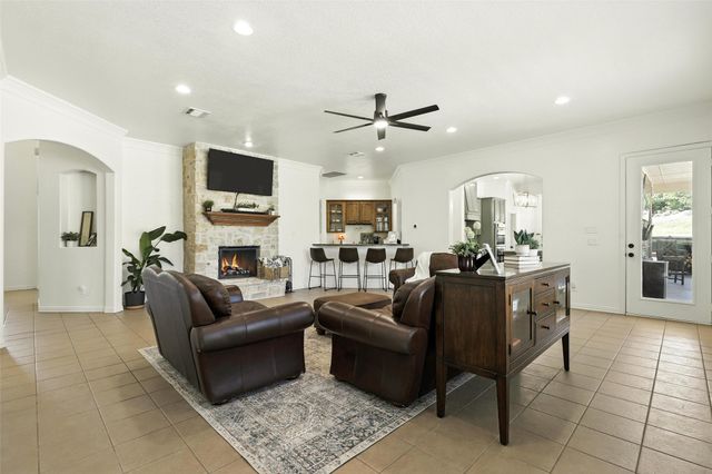 381 Creek Bend Drive, Aledo, TX 76008