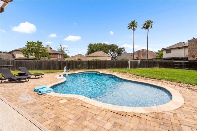 6252 Lemans Dr, Corpus Christi, TX 78414