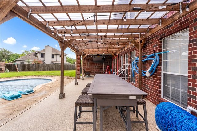 6252 Lemans Dr, Corpus Christi, TX 78414