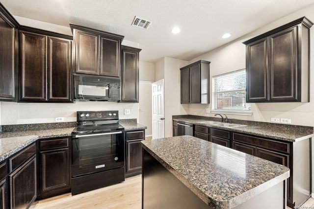 6918 Sabine, San Antonio, TX 78242