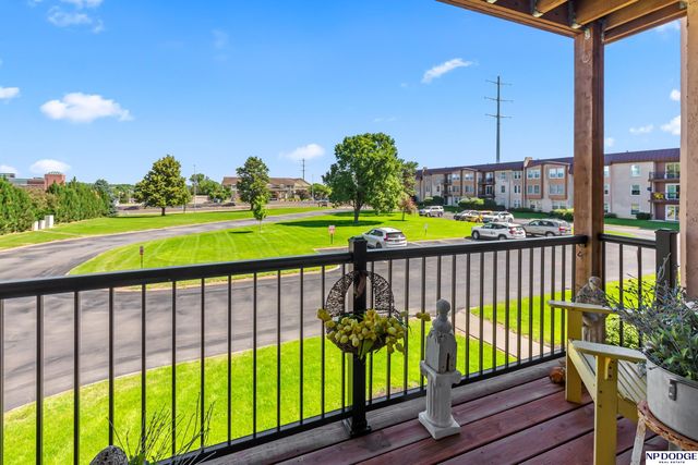 12727 W Dodge Road, Omaha, NE 68154