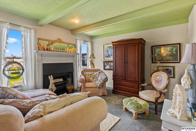 12727 W Dodge Road, Omaha, NE 68154