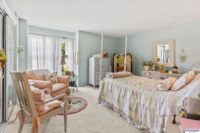 12727 W Dodge Road, Omaha, NE 68154