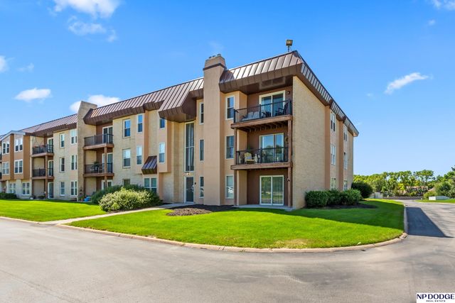 12727 W Dodge Road, Omaha, NE 68154