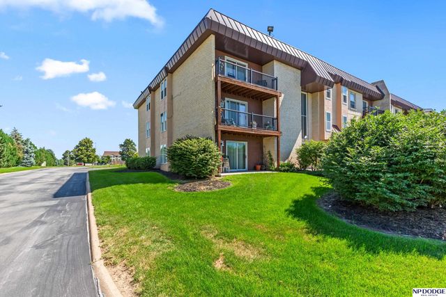 12727 W Dodge Road, Omaha, NE 68154